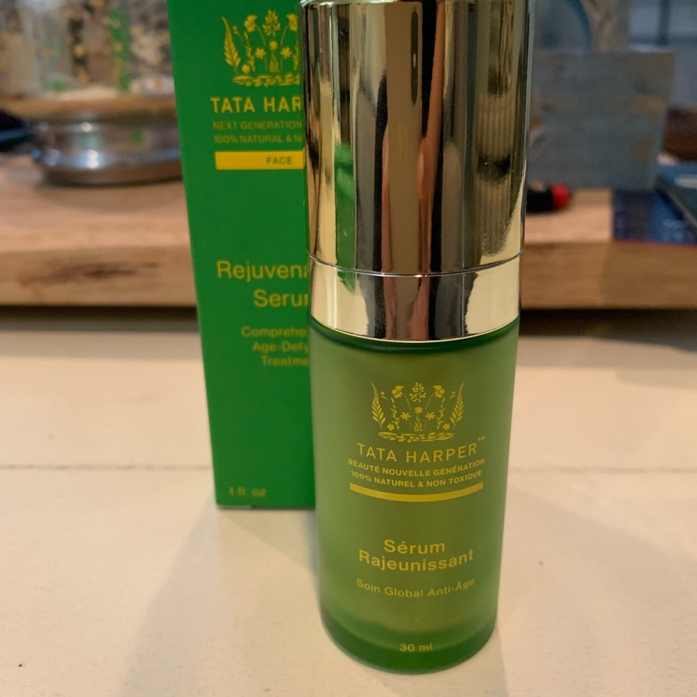 NEW IN BOX! Tata Harper Rejuvenating Serum 1oz